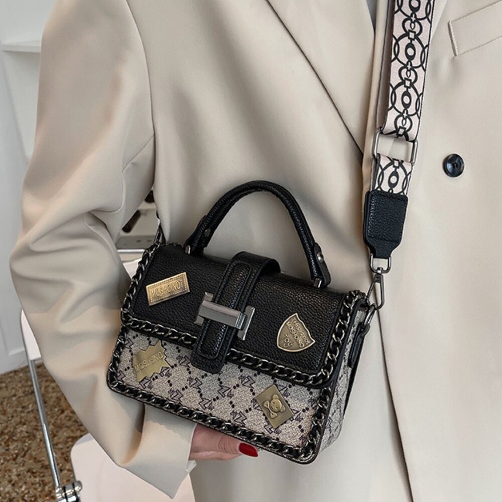 New Fashionable Versatile handbag/shoulder/crossbody bag